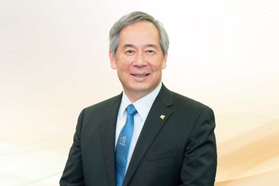 Dr Clement C J Chen