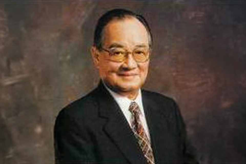 Dr Daniel H Lam