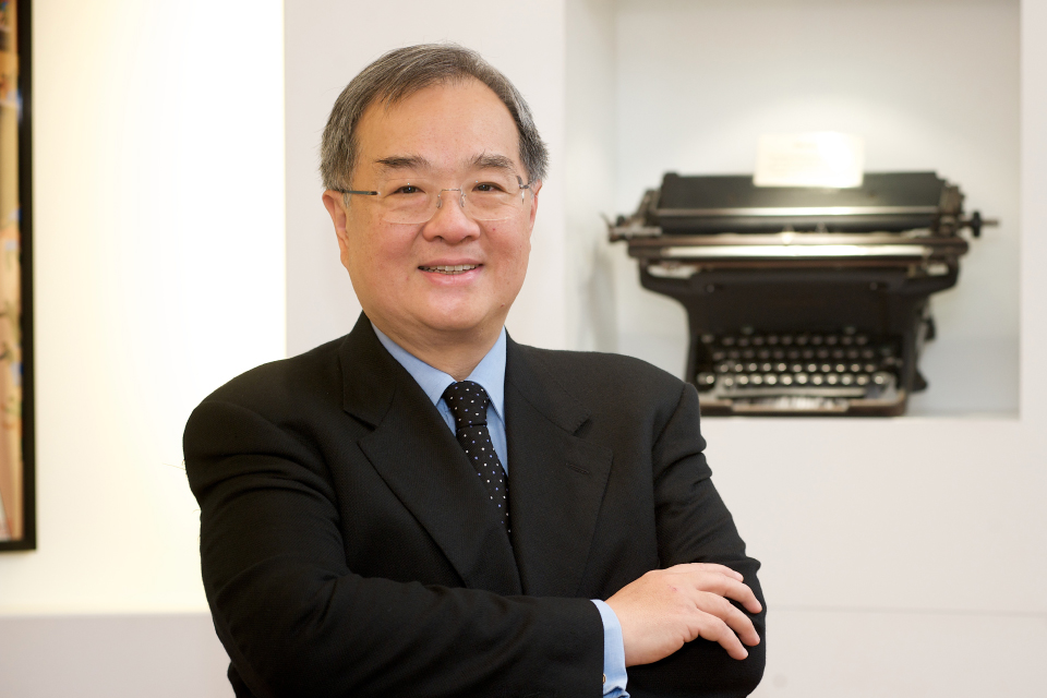 Dr the Hon Moses MC Cheng 